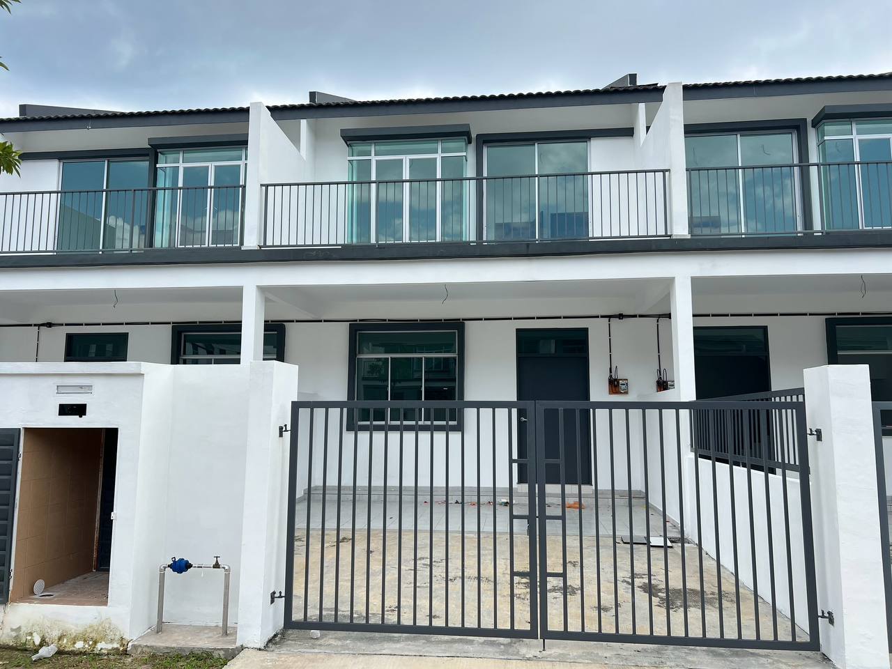 NEW UNIT Double Storey Scientex Rawang Near Aeon For Rent At Selangor