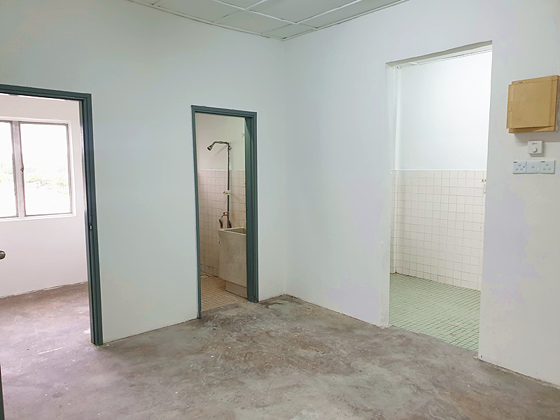 Taman Sri Serdang Shop Apartment - photo 2
