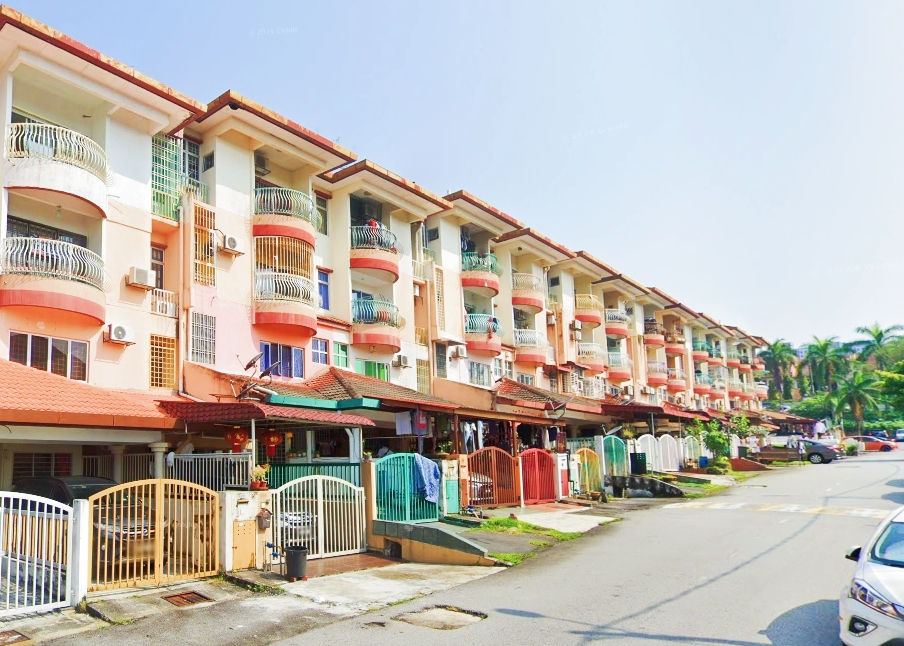 Taman Lagenda Mas Duplex 2 Sty Townhouse Renovated - photo 6