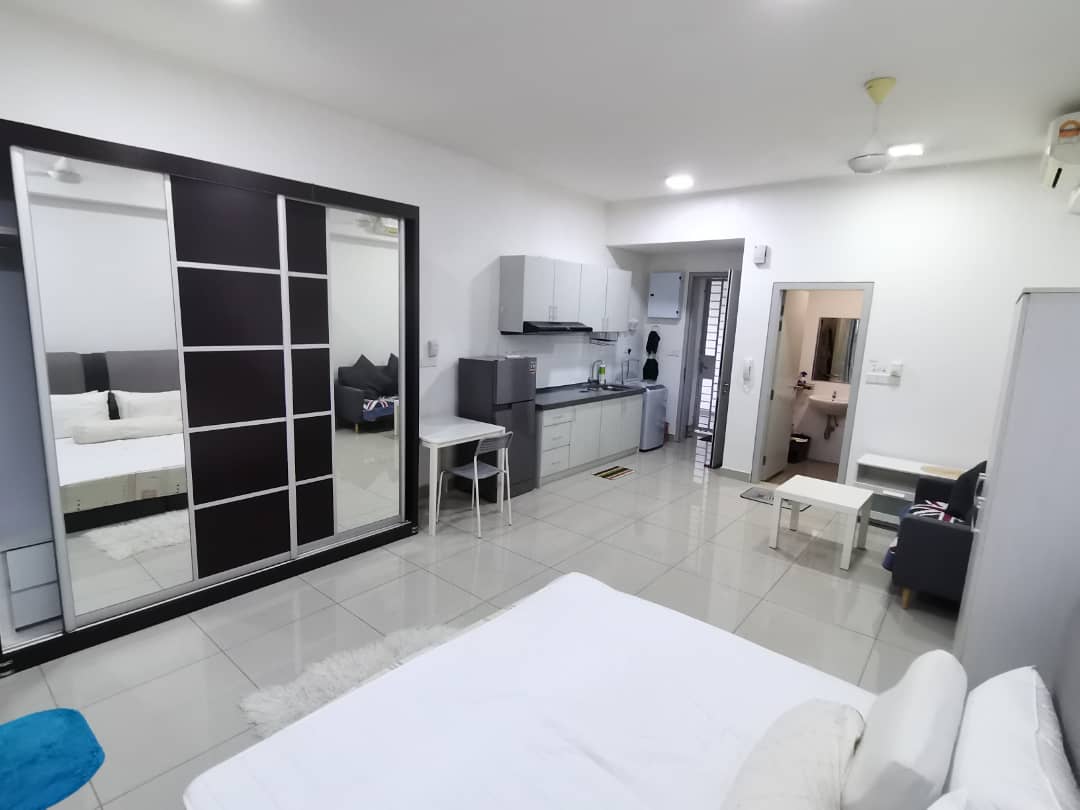 Utropolis Suites 2 G ...