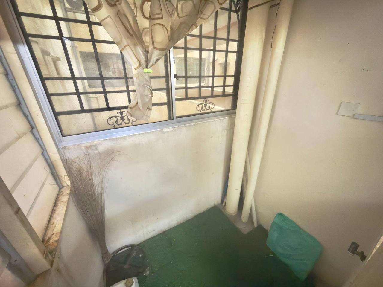 Desaminium Flora Seri Kembangan Murah Rumah Cantik - photo 13