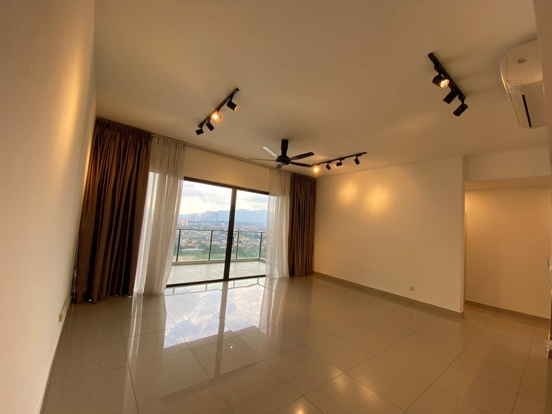 Lakeville Residence - photo 1