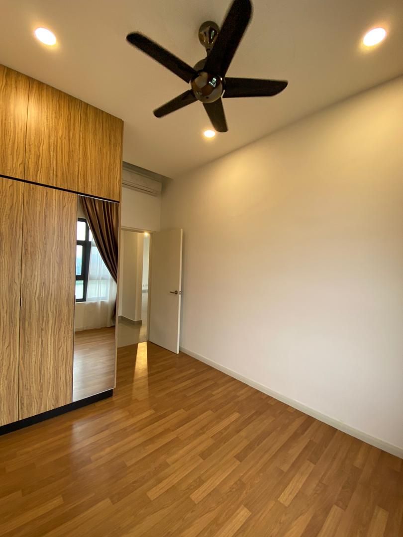Lakeville Residence - photo 7