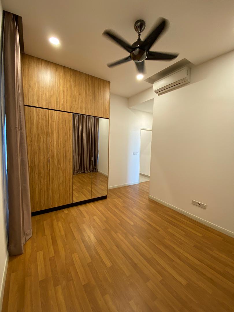 Lakeville Residence - photo 10