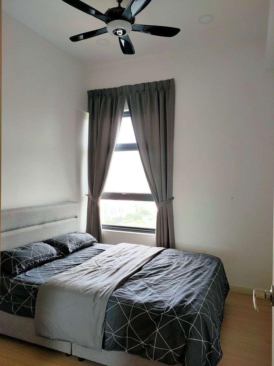 Lakeville Residence - photo 4