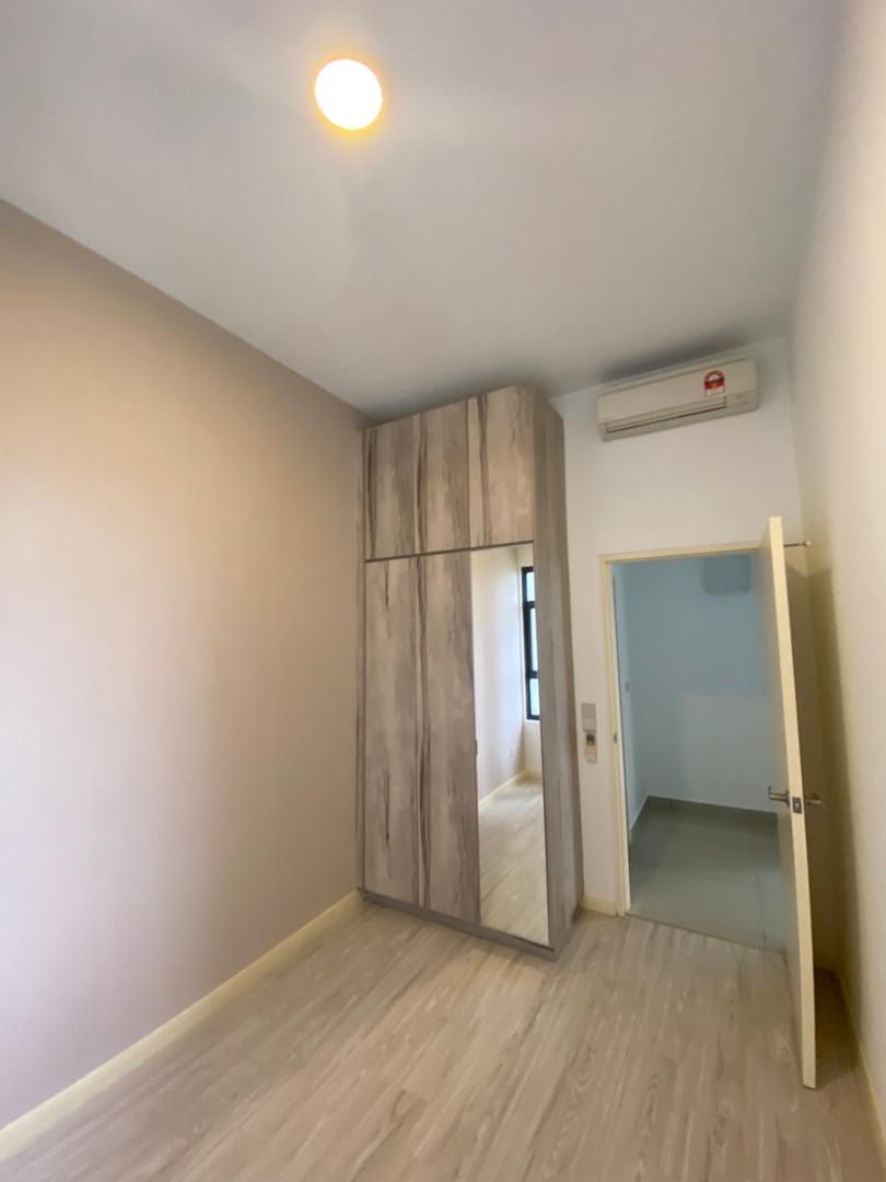 Lakeville Residence - photo 11