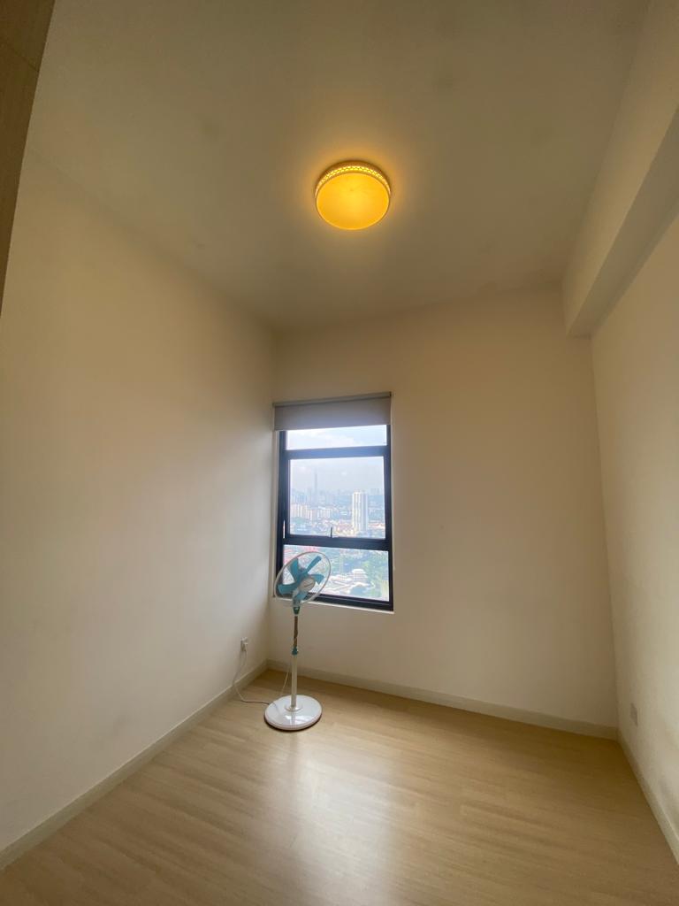 Lakeville Residence - photo 2