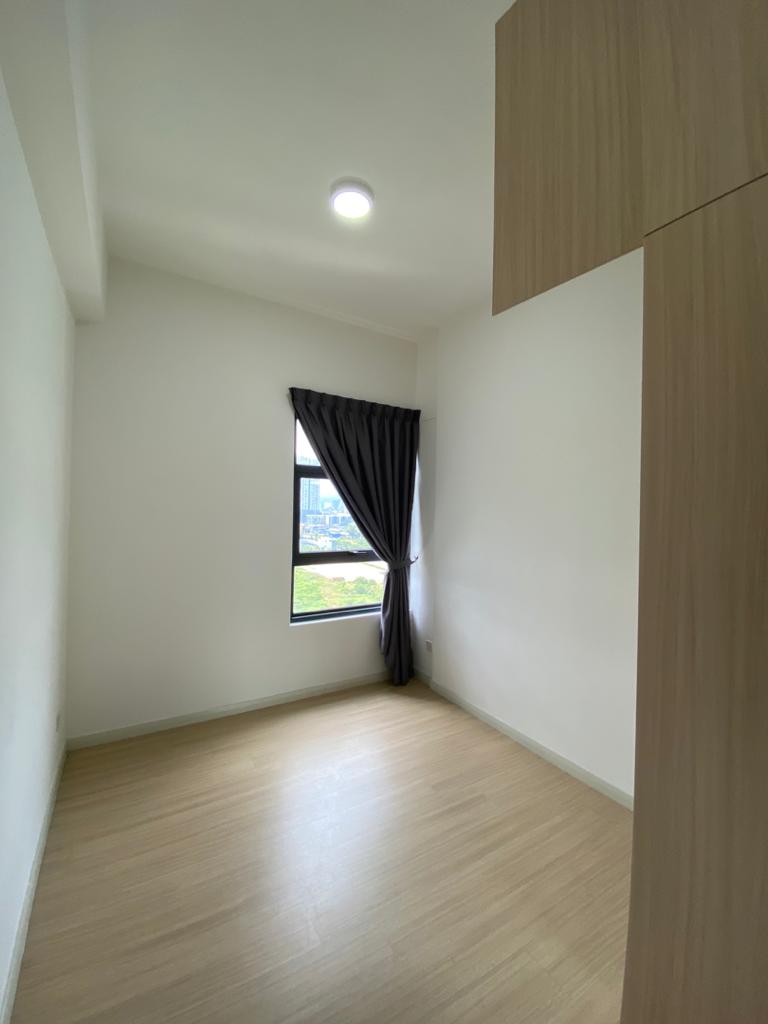 Lakeville Residence - photo 2