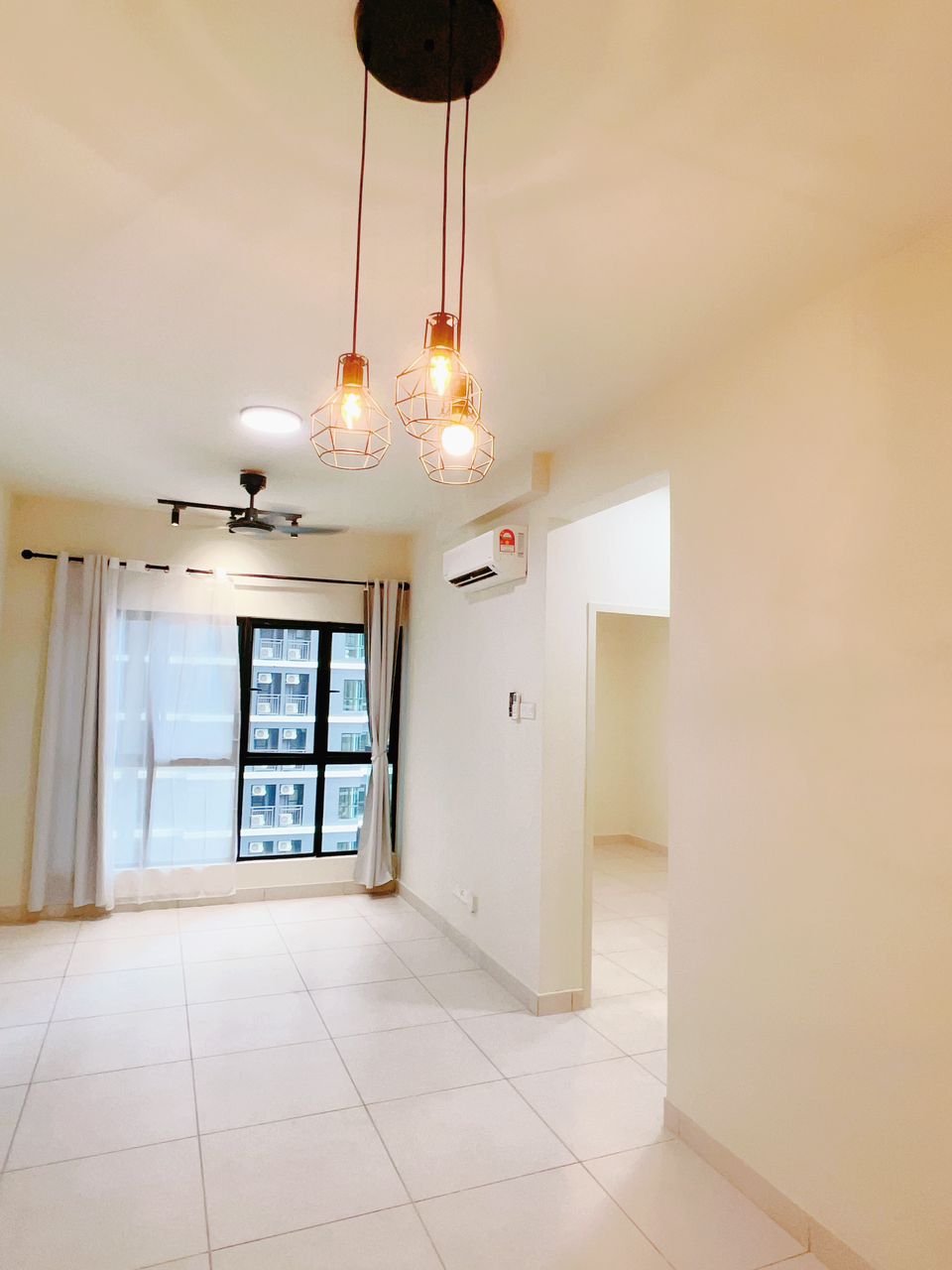Majestic Maxim RENT 650sf