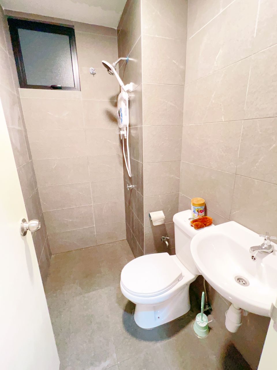 Majestic Maxim RENT 650sf - photo 9
