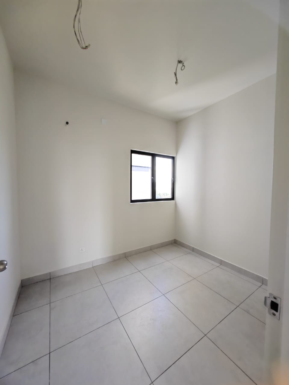 Majestic Maxim Sales 819sf - photo 7