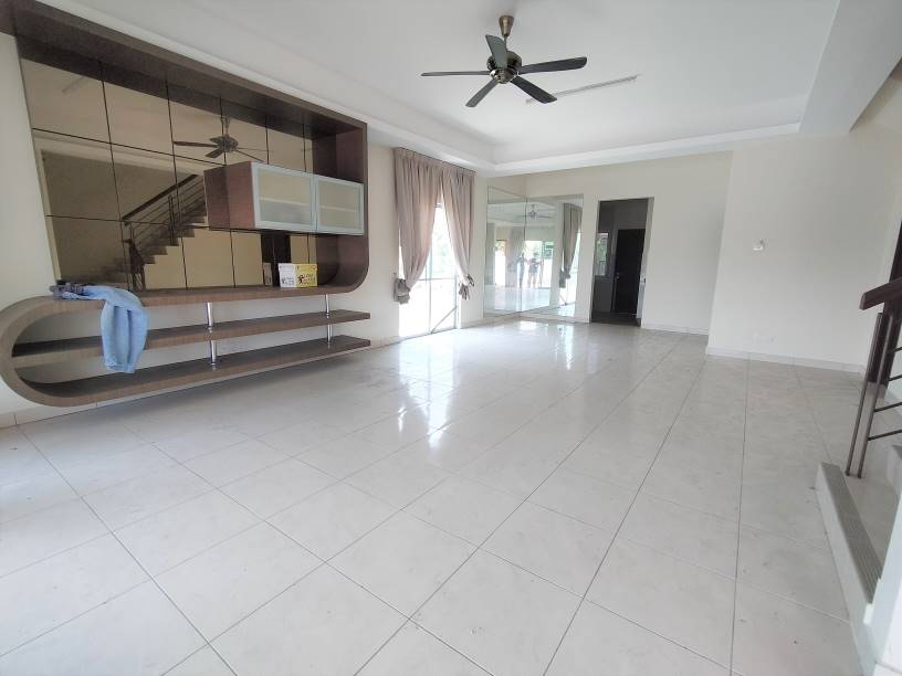 Puncak Bestari at Bandar Puncak Alam - photo 3