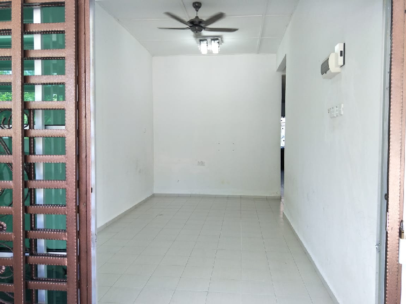 UNTUK DIJUAL TERES SETINGKAT TAMAN MAHKOTA EMAS, PERUMAHAN PANDAN PERDANA, KUANTAN (BEBAS BANJIR) - photo 2