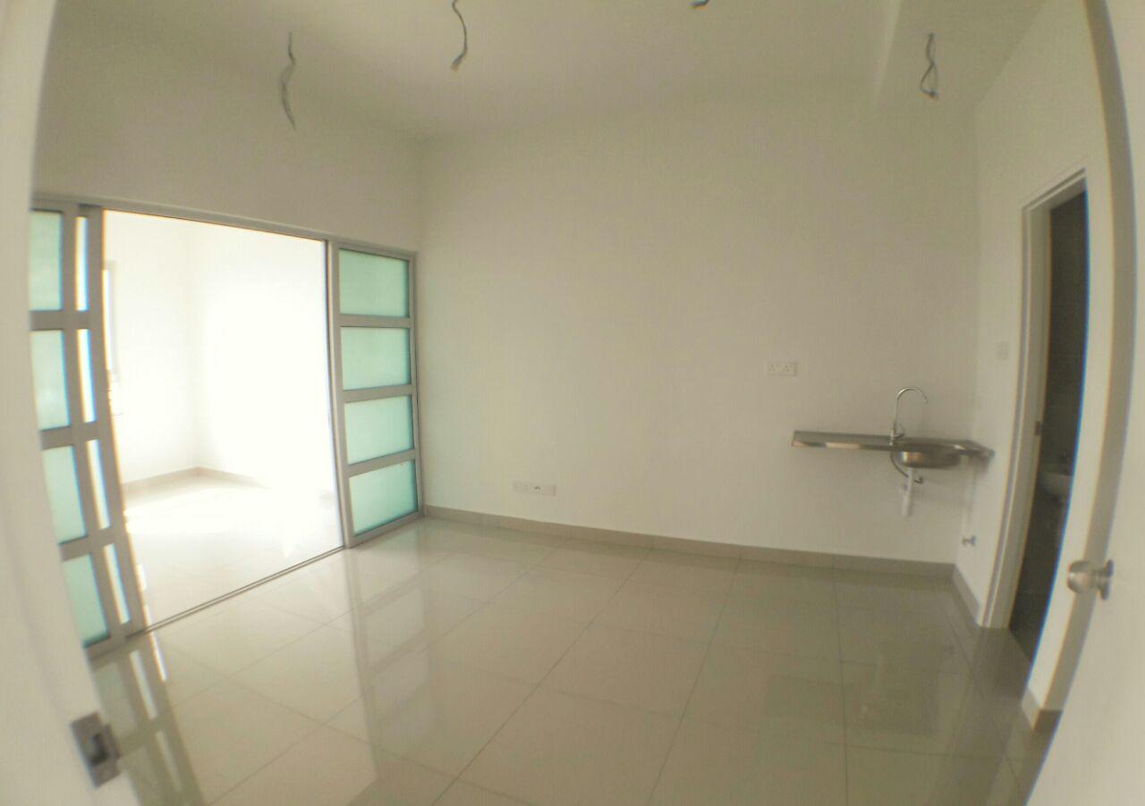 Condominium, Ceria Residences, high floor - photo 8