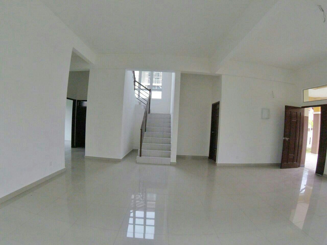 Bungalow, Taman Bajuri, Olak Lempit, 4000 sqft - photo 3