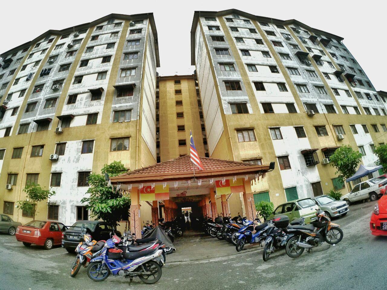 Flat, Pangsapuri Enggang, Bandar Kinrara, Puchong