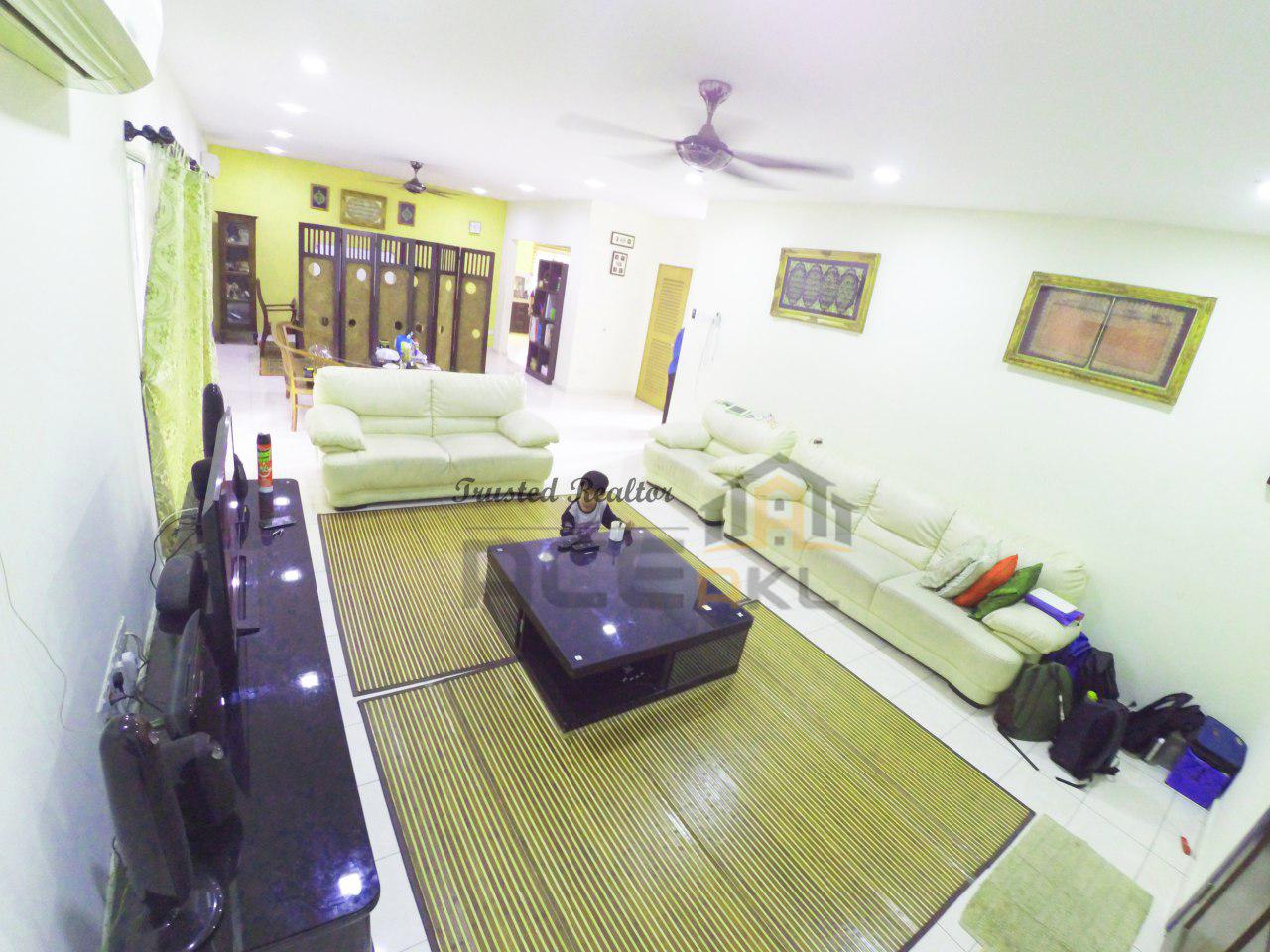 Bungalow, Seksyen 30, Jalan Kebun, Shah Alam - photo 4