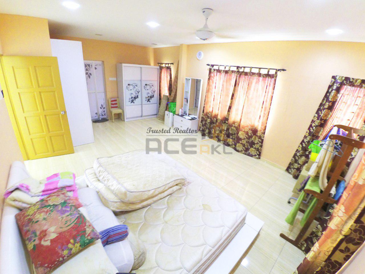 Bungalow, Seksyen 30, Jalan Kebun, Shah Alam - photo 8