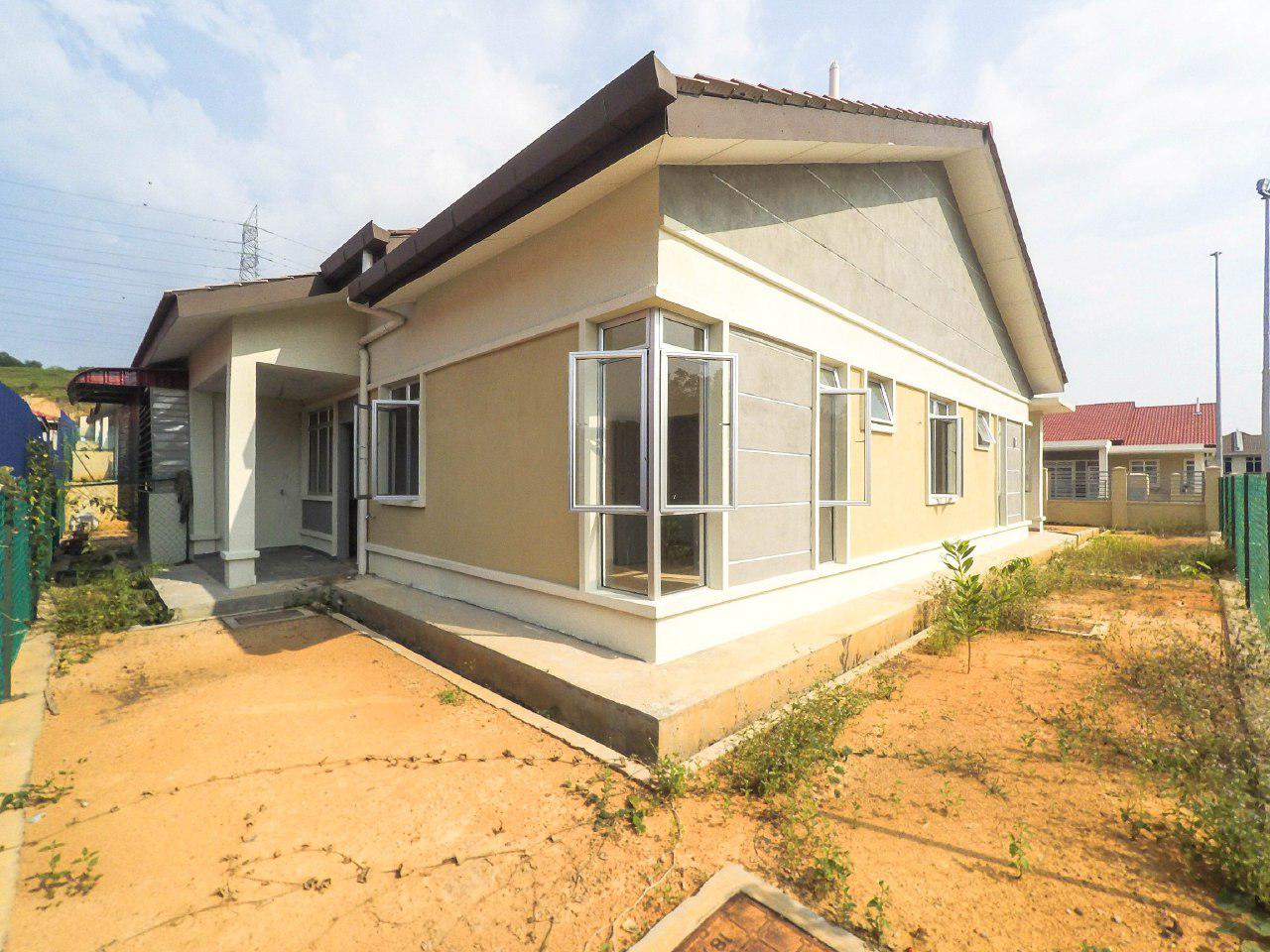 Semi D House, Taman Desa Bestari, Salak Tinggi - photo 8