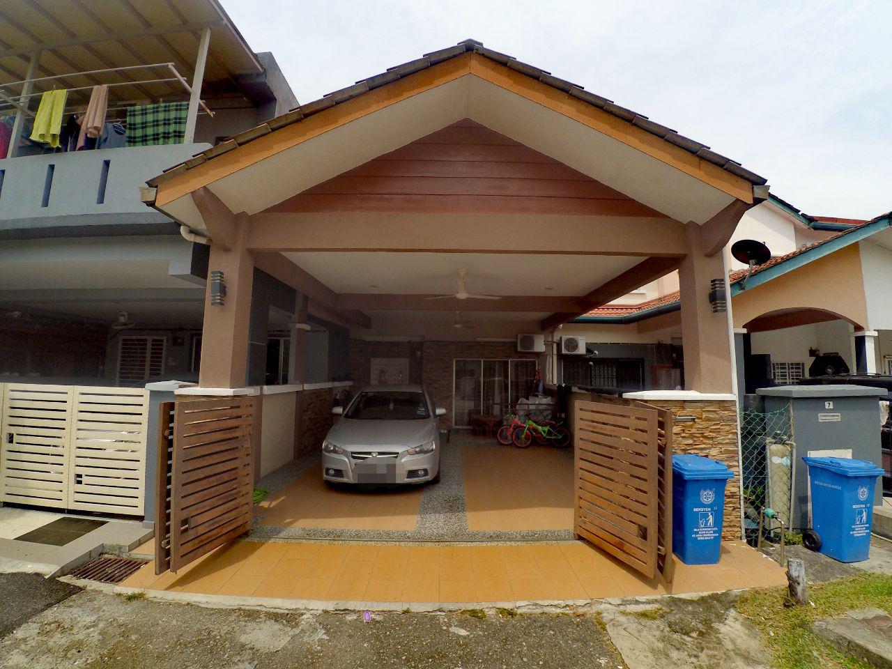 Double Storey,Taman Malindo, Seksyen 30, Shah Alam - photo 1