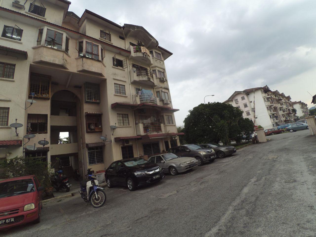 Duplex Apartment, Kedidi, Pandan Indah, End Unit - photo 1