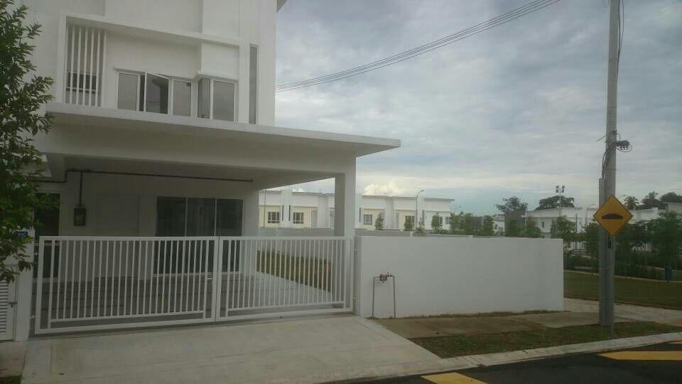 2 Storey House, Bandar Sri Sendayan, Seremban - photo 3