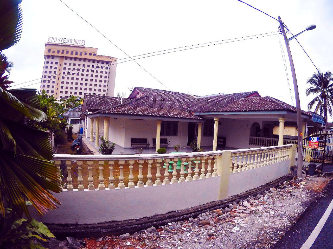 Semi D, Single Storey, Taman Selasih, Sepang - photo 2