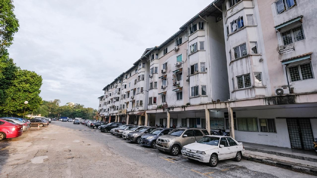 Impian Apartment, Damansara Damai, End Lot, Level 4