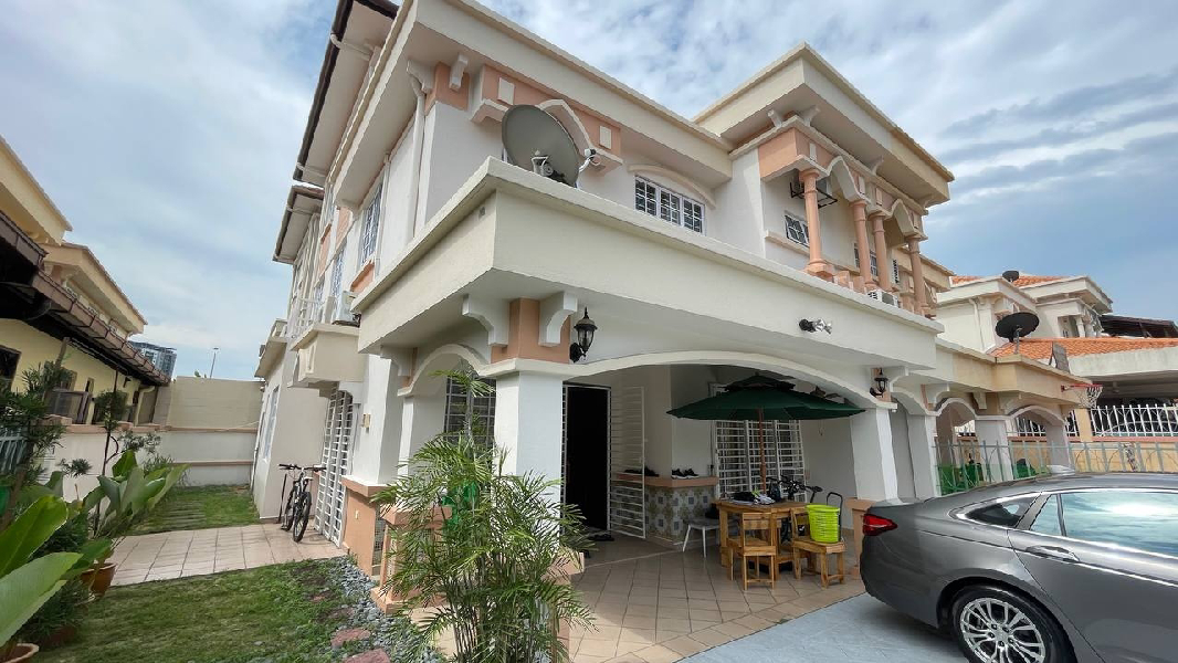 D Kayangan, Seksyen 13, Shah Alam, Semi D Cluster, 7 Rooms - photo 1