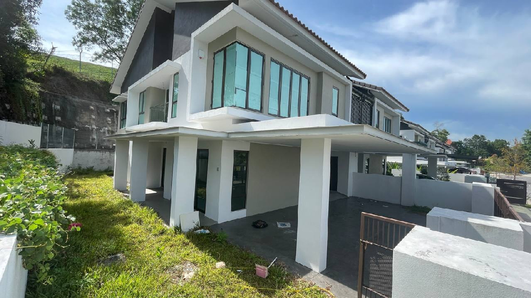Bukit Jelutong, Semi D, 3867sqft, NEW - photo 1