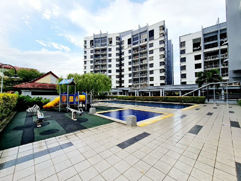 Laman Tasik Condominium, Bandar Sri Permaisuri, Cheras, Reno, 2 Parking