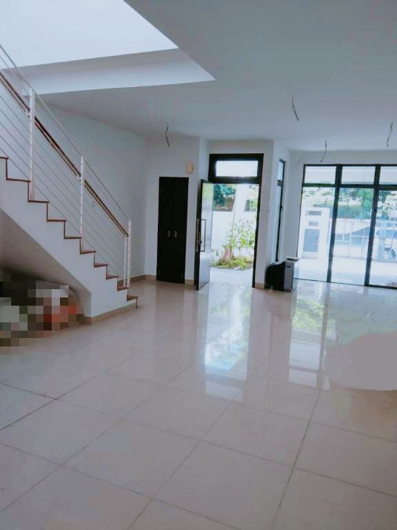 Laman Glenmarie, Shah Alam, 2 Storey Terrace House, 22x80 - photo 2