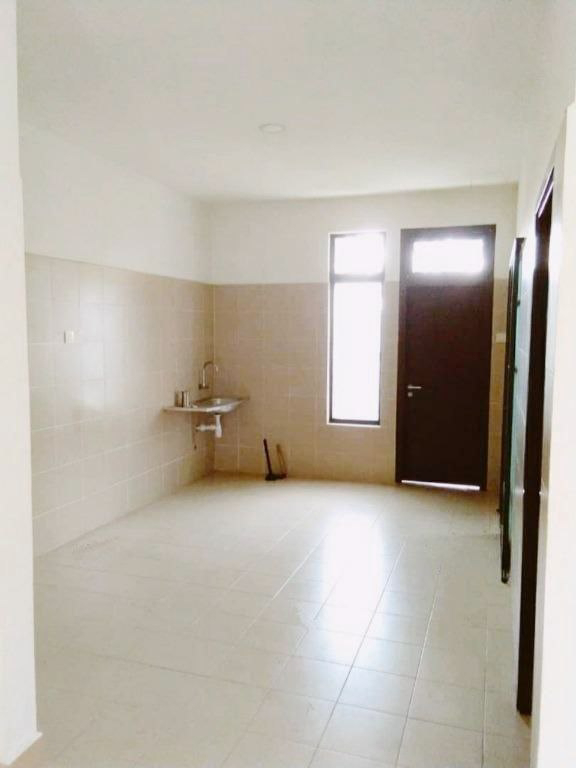 Laman Glenmarie, Shah Alam, 2 Storey Terrace House, 22x80 - photo 4