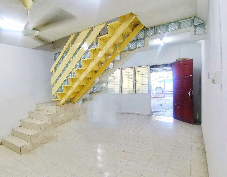 Seksyen 19, Shah Alam, 2 Storey Terrace House, Low Cost, Extend - photo 3