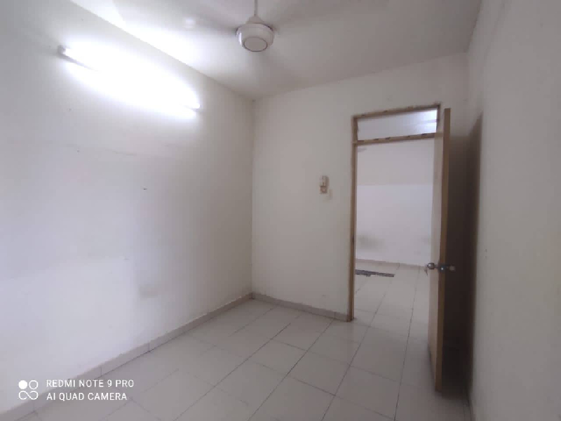 Mentari Court Apartment, Bandar Sunway, Petaling Jaya, Level 12 - photo 3