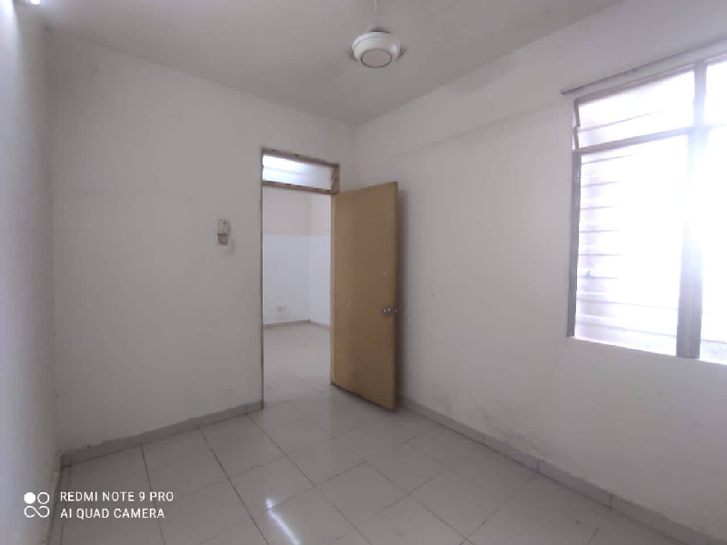 Mentari Court Apartment, Bandar Sunway, Petaling Jaya, Level 12 - photo 4