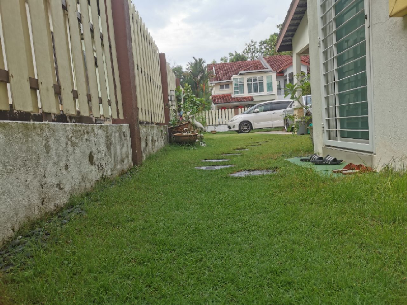 End Lot, Taman Puchong Utama, 2 Storey Terrace House, Reno, Extend - photo 2