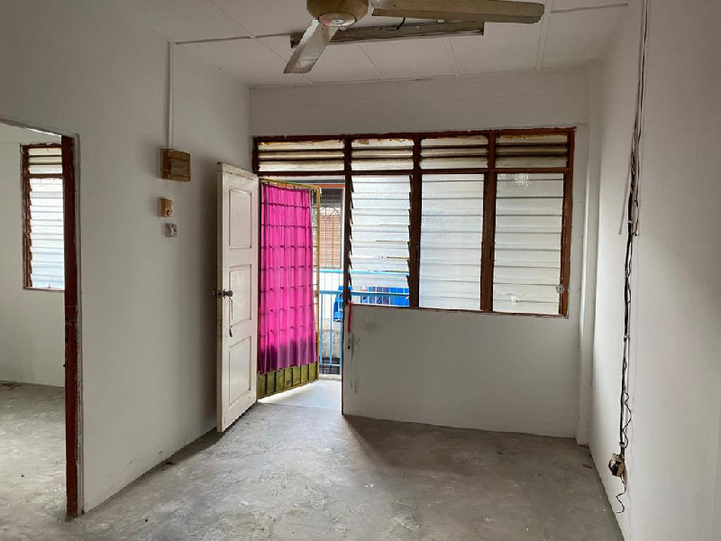 Taman Puchong Perdana, LOW COST, Flat, near LRT