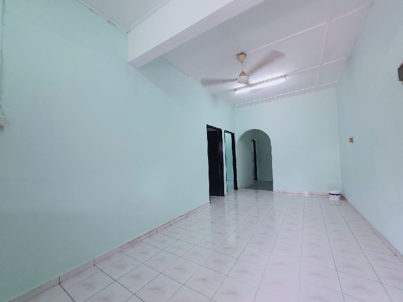 SEMI-D SETINGKAT SERI MAHKOTA TAMAN SERIKU KUANTAN - photo 4
