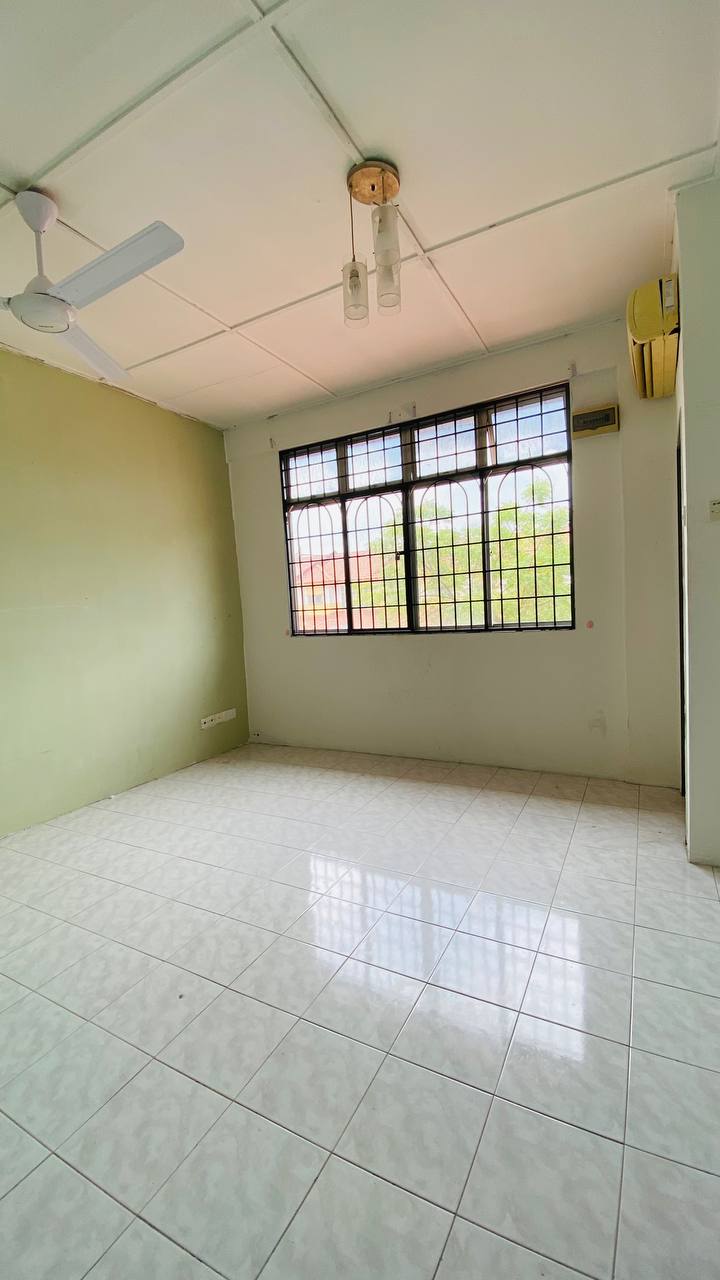 5K BOOK SP4 Bandar Saujana Putra NON BUMI LOT - photo 5