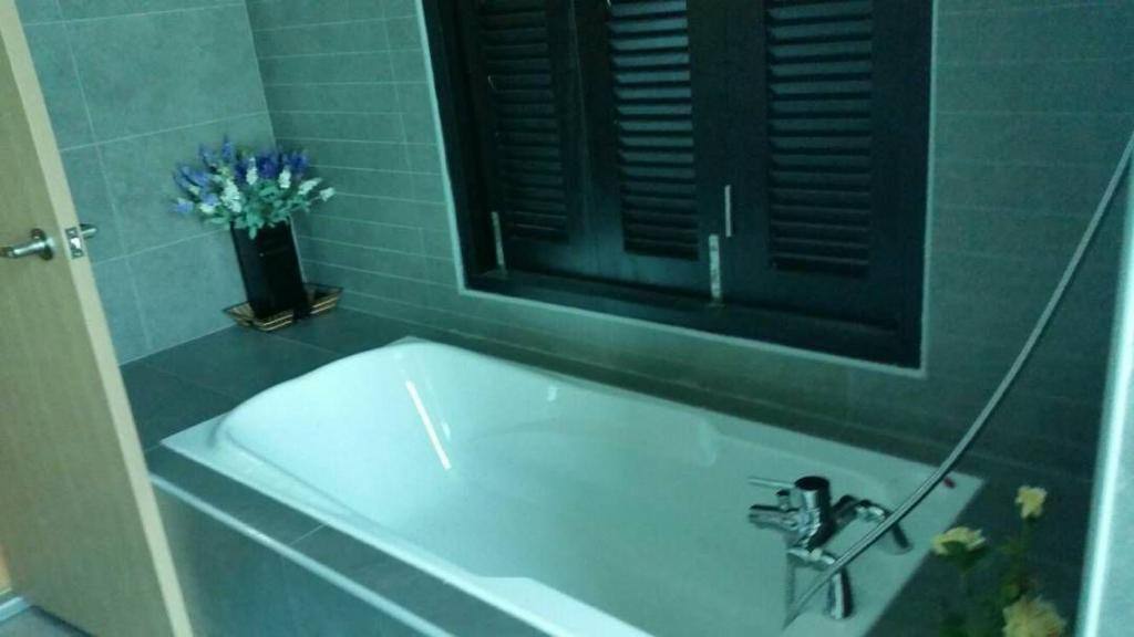 10K BOOK Greenhill Residence Shah Alam NON BUMI bi - photo 2