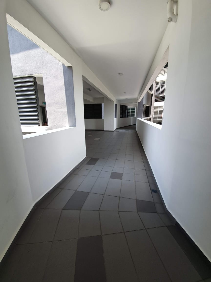 5K BOOK The Vyne Sg Besi KL low density FREEHOLD - photo 7