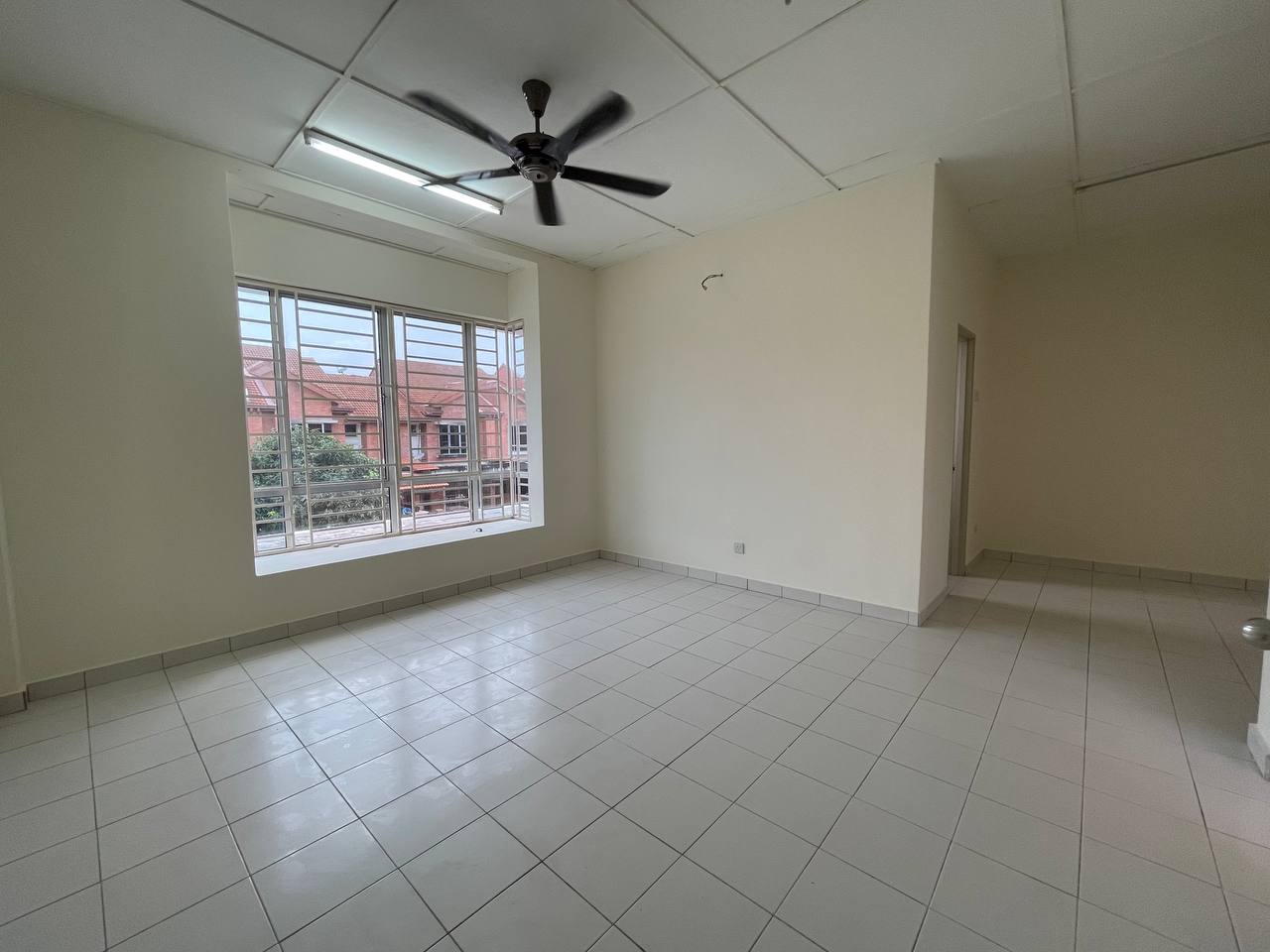 END LOT Alam Budiman Shah Alam refurbished unit - photo 13