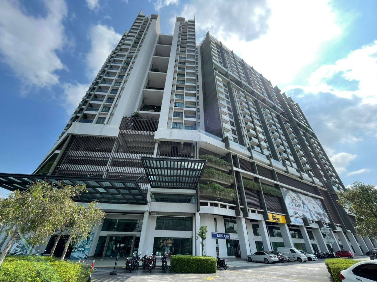 Univ 360 Seri Kembangan Serdang 975 sf for sale - photo 2
