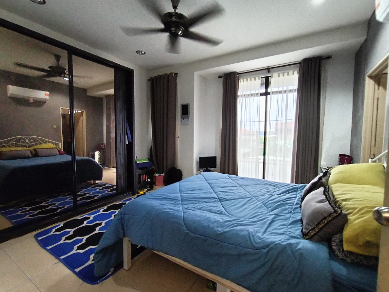 TERES DUA TINGKAT FULLY FURNISHED UNTUK DIJUAL - photo 4