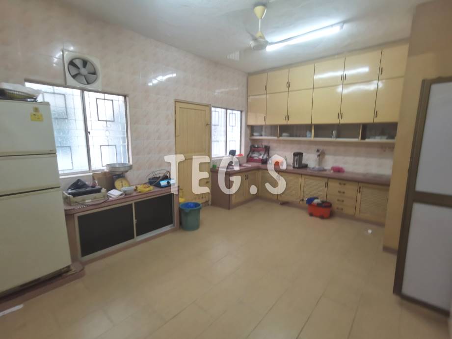 2sty Tmn Klang Utama Renovated Fully Built - photo 3