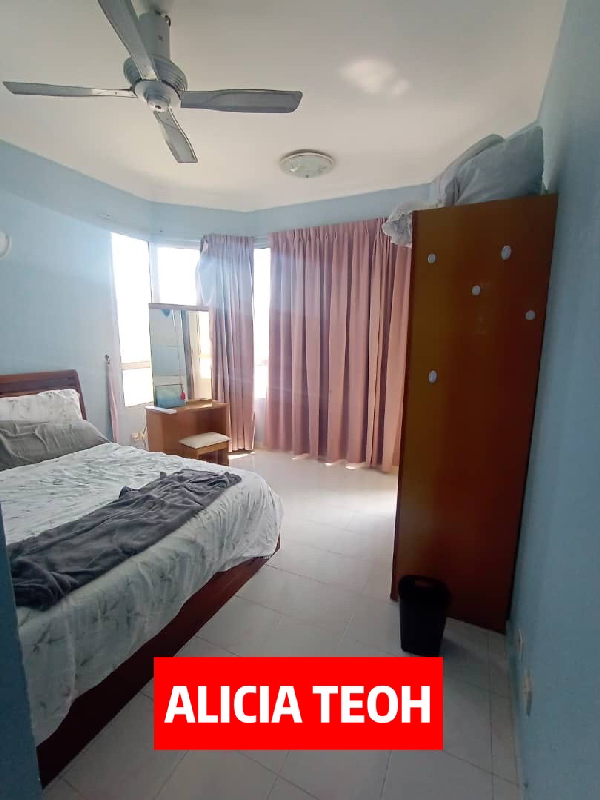 Gurney Park Condominium High Floor