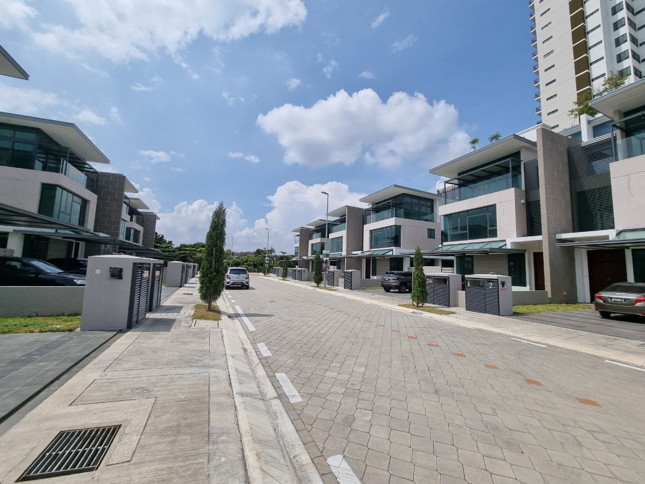 NEW Semi D located at Putra Height, Subang Jaya PJ - photo 2