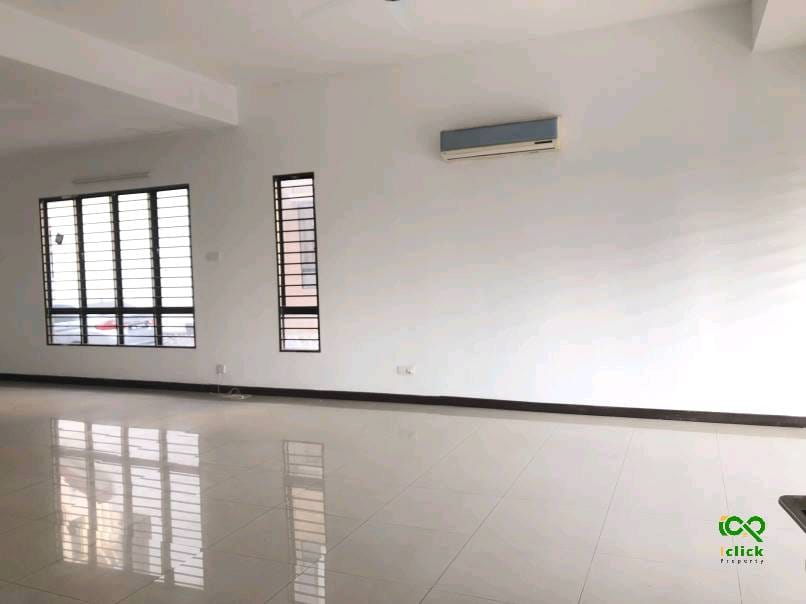 3 Storey Terrace End Lot Bukit Jalil - photo 4