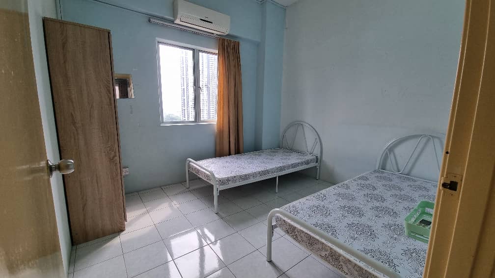 Jalil Damai Apartment, Bukit Jalil KL by Alvin - photo 4